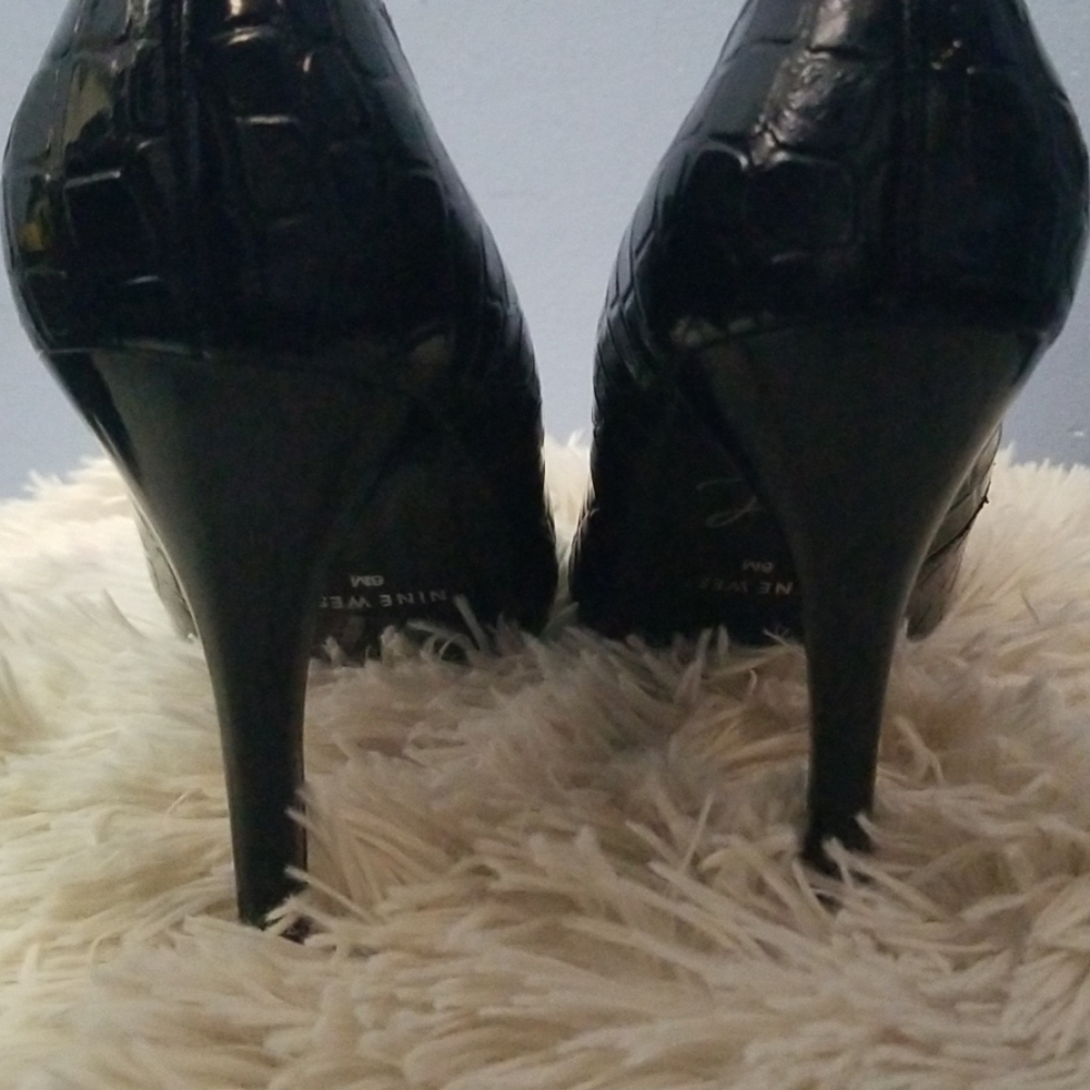 Heels - Picture 4 of 5